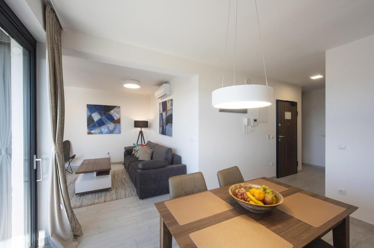 Family Friendly Apartments With A Swimming Pool Sveti Filip I Jakov, Biograd - 19325 Exterior photo