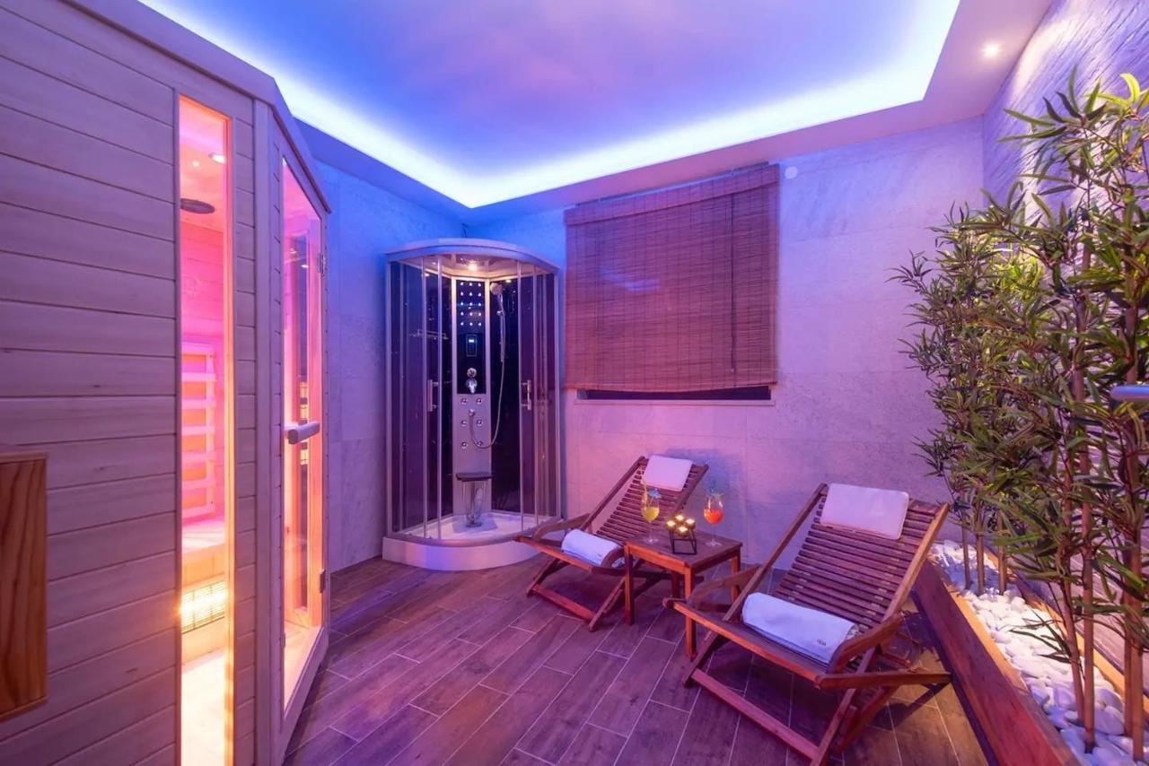 Family Friendly Apartments With A Swimming Pool Sveti Filip I Jakov, Biograd - 19325 Exterior photo