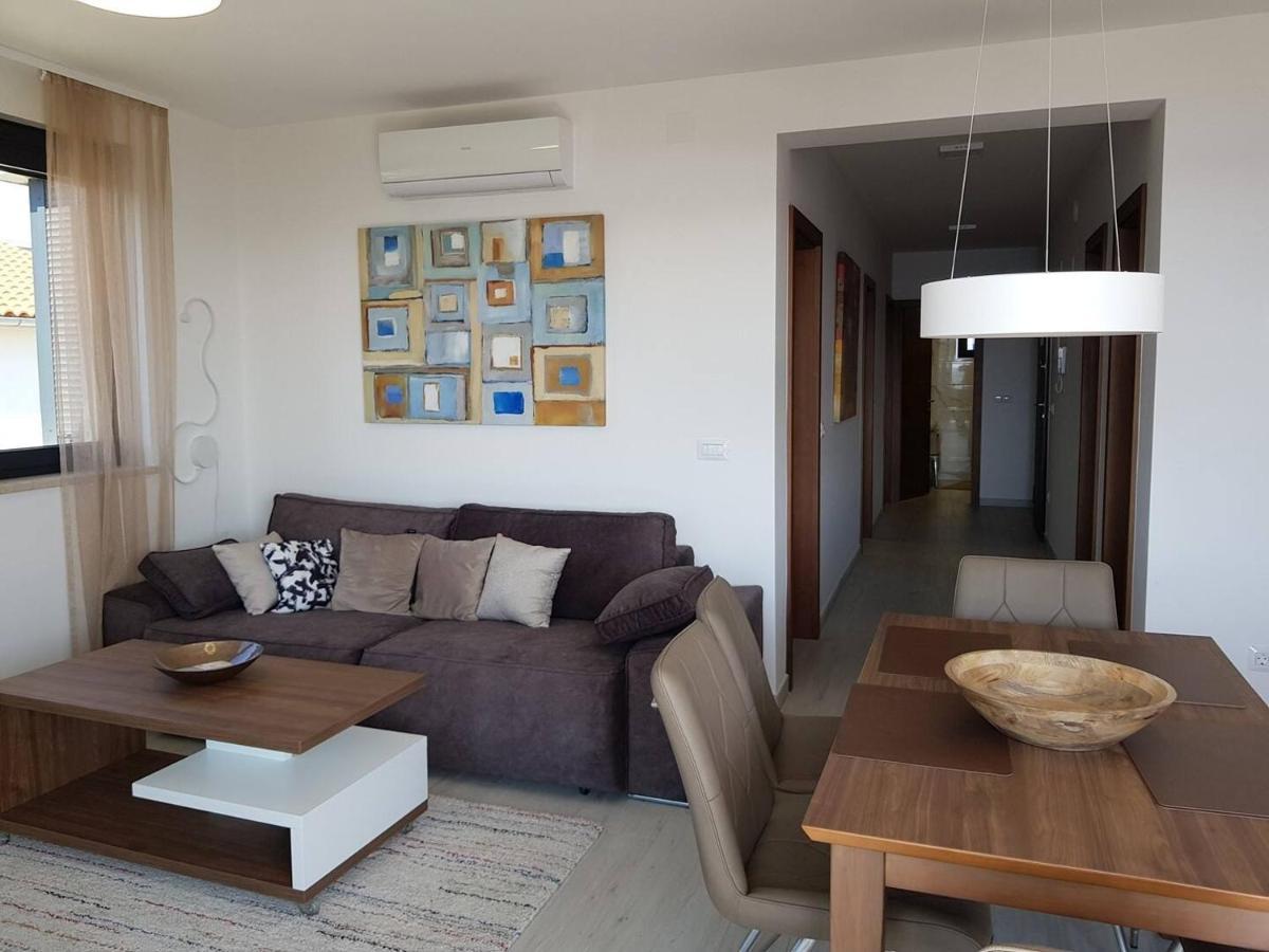 Family Friendly Apartments With A Swimming Pool Sveti Filip I Jakov, Biograd - 19325 Exterior photo